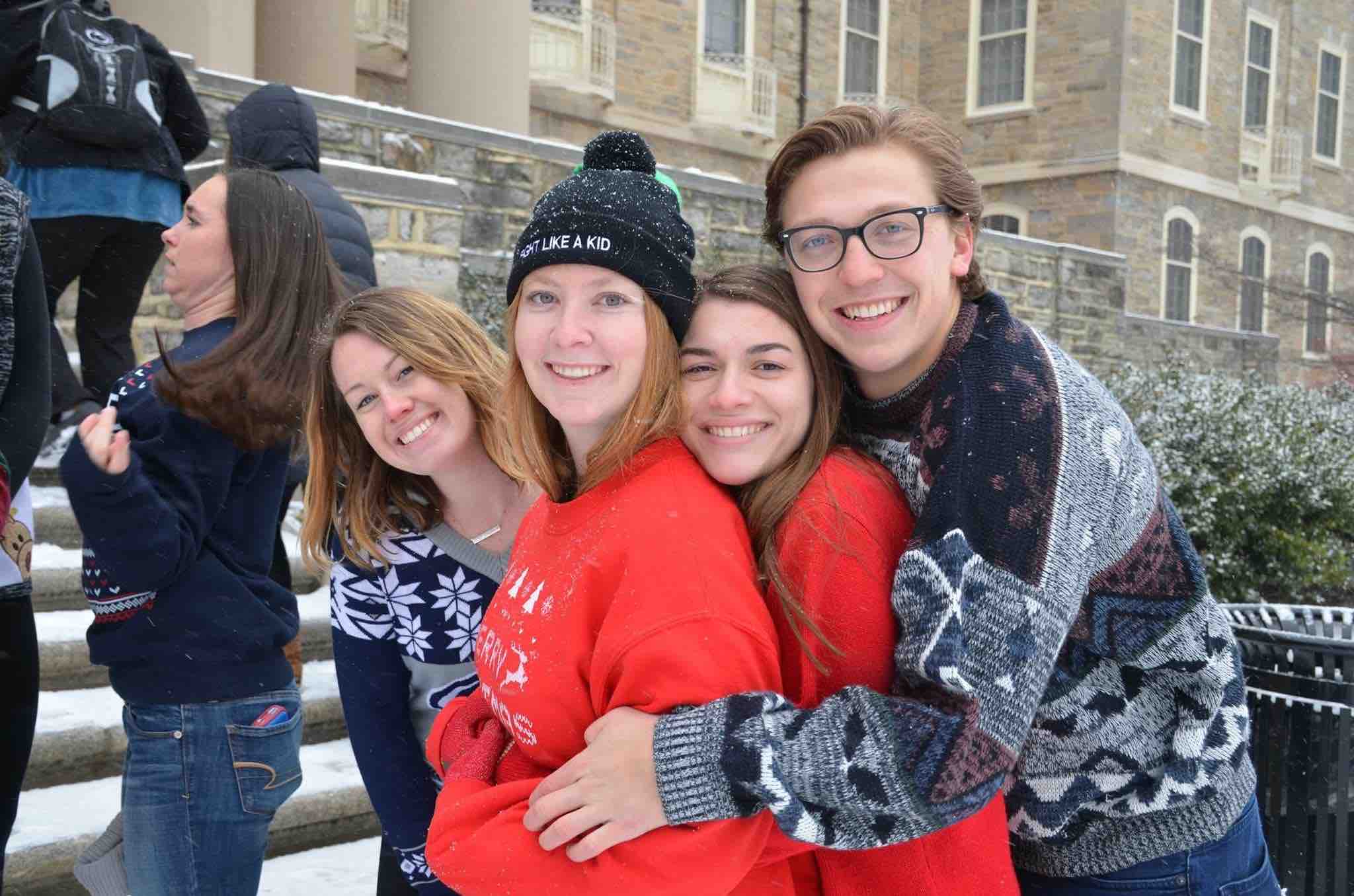 liv_sweater_pics_low_quality.jpg